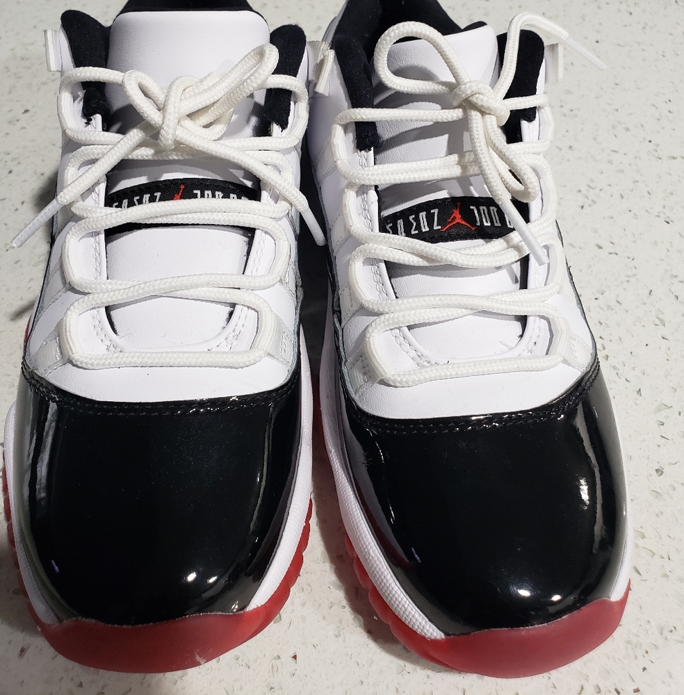 Size 4.5 Y Jordqn shoes